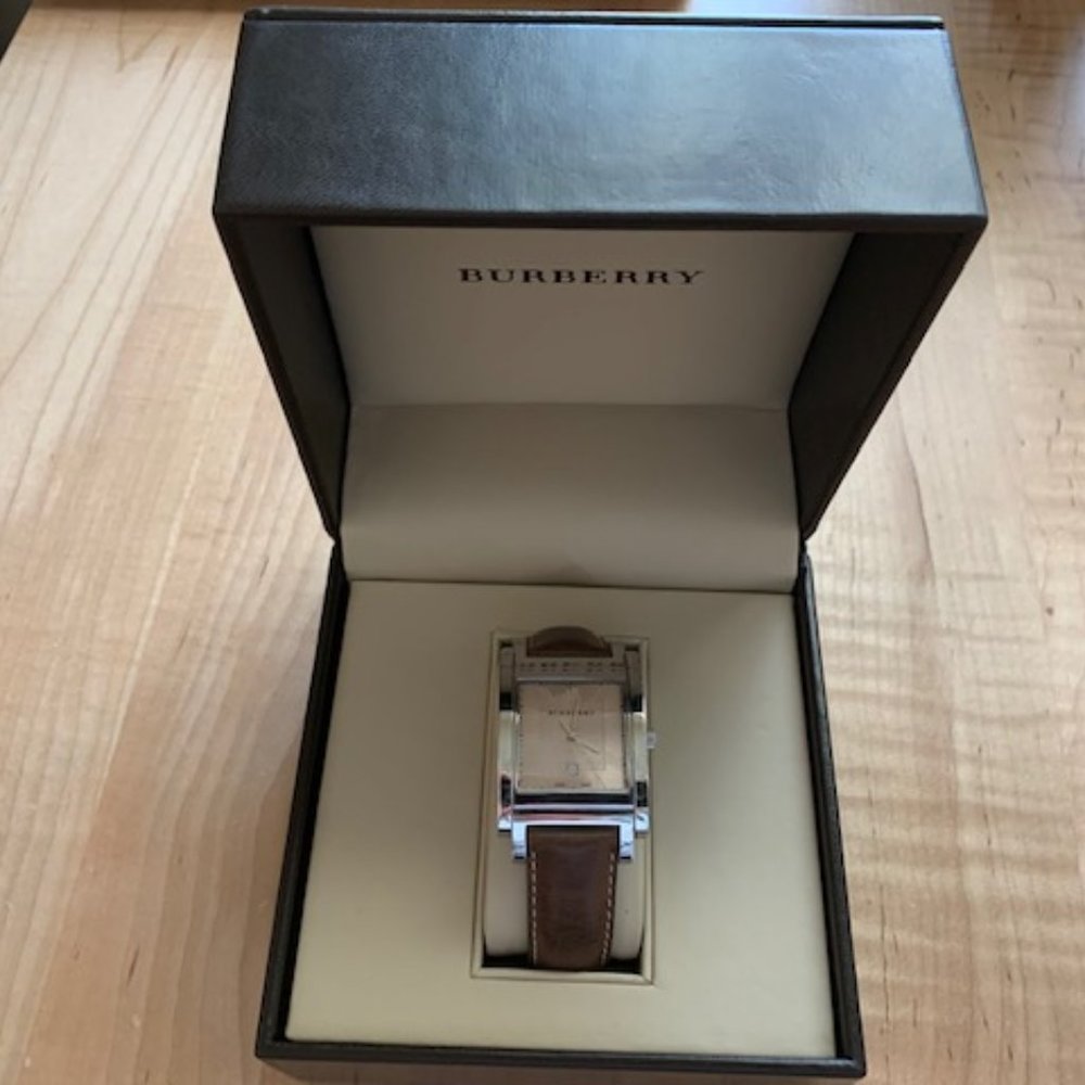 NEW Burberry BU1553 Men's Luxury Leather Watch